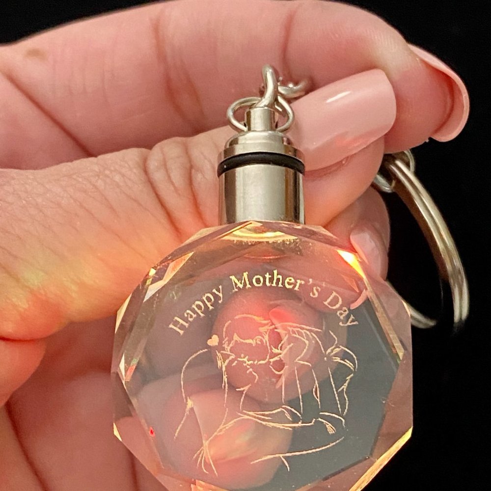 New Keychain, LED Mothers Day Crystal Key Chain, Gift for Mom, Birthday Present